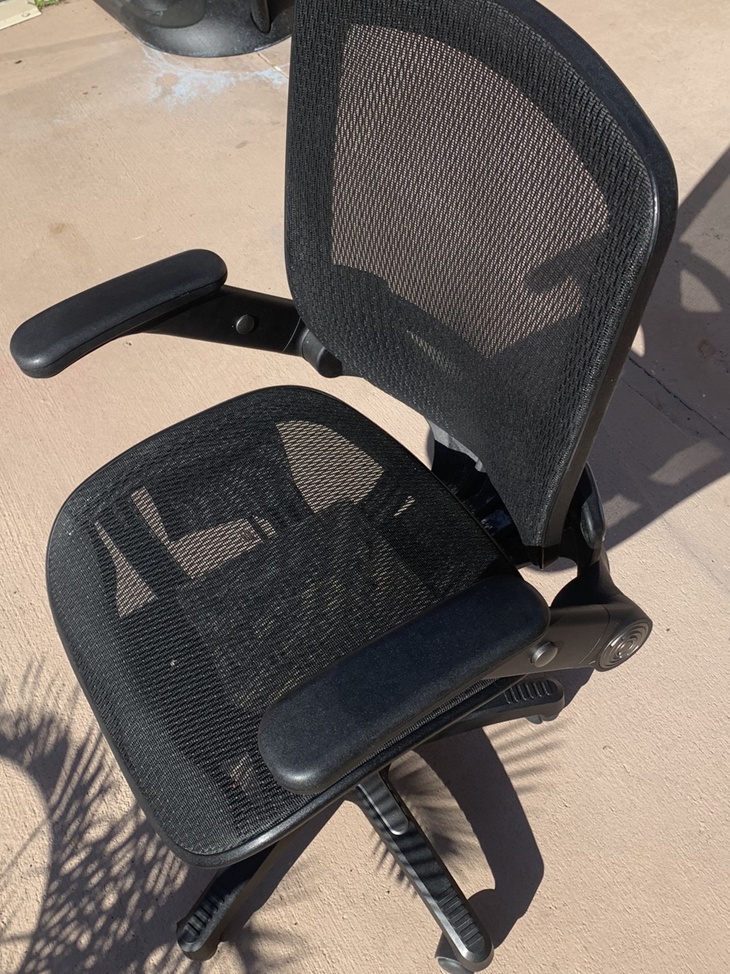 Great Office Chair! Back Support Obo