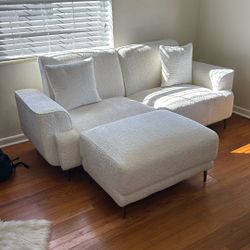 Like NEW White Couch w/ matching Ottoman