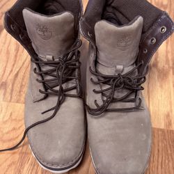 Timberland Brown Leather Boots – Size 10 (EU 41.5)  💰 Price: $85 (or best offer)