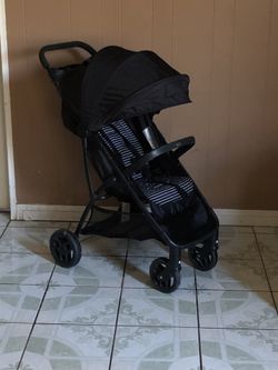 LIKE NEW GRACO LIGHT WEIGHT STROLLER!!!!