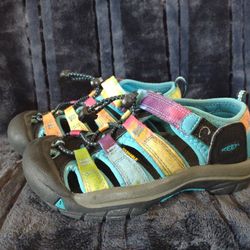 

Keen Kids New port H2 Waterproof Comfort tie dye rainbow Hiking Sandals Size 12 Youth GOOD pre owned condition 

