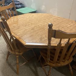 Beautiful Antique Maple Table With Four Chairs
