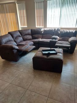 Sectional sofa with recliners at both ends