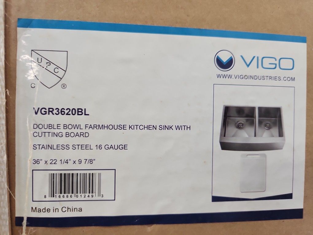 Vigo 36" Double Bowl Farmhouse Sink