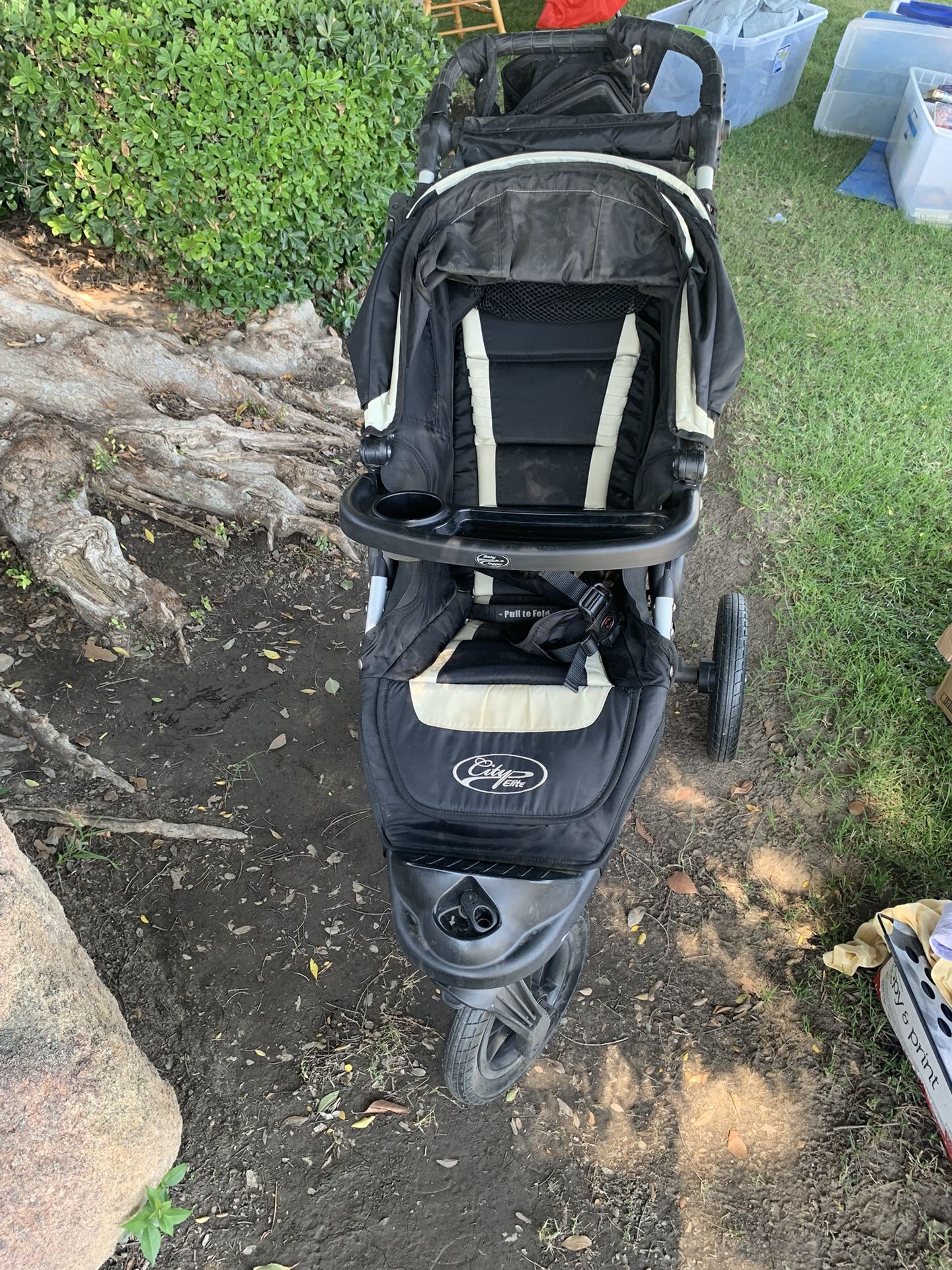 Jogging stroller