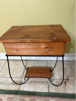 Accent table
