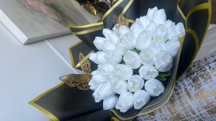 Ramo x 50 tulipanes Deluxe tipo realista