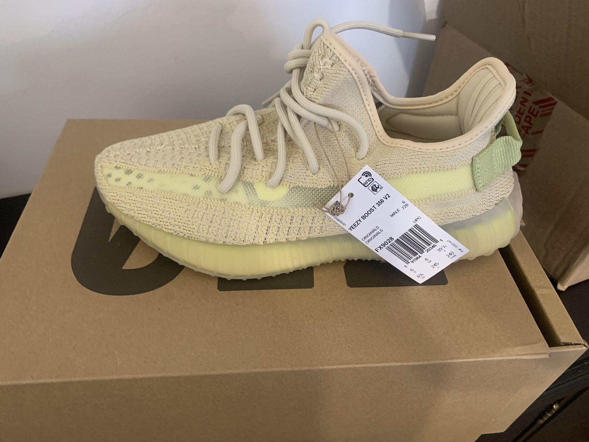 Yeezy Boost 350 V2 Flax - Size 6.5