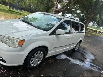 2013 Chrysler Town & Country