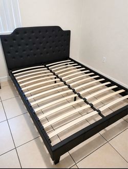 Queen size bed - Cama tamaño Queen