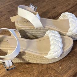 Qupid women’s white sandals brand new in box size 8 