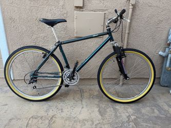Diamondback  Apex Mountain Trail Bike Shimano Deore LX New Tires Fully