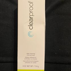 Deep cleaning charcoal mask