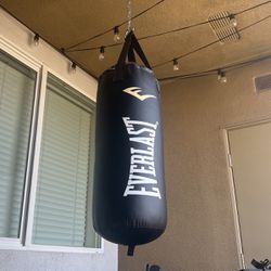 Nevatear Heavy Bag, Boxing Equipment