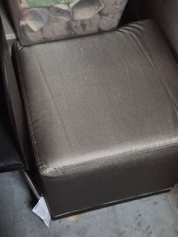 Pair Ottoman/Footstool