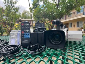 Canon GL1 Mini DV Camcorder