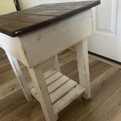 Farmhouse Solid Wood Side Tables/ Coffee Table 