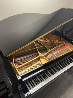 2000 Kawai GM10 Baby Grand Piano Free delivery and tuning