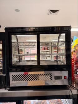 Refrigerated Pastry Display