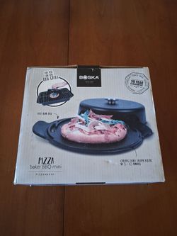 Boska Cast Iron Personal Pizza - Open box