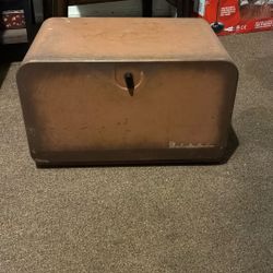 Vintage Metal  Bread Box 