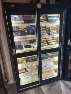 HUMIDOR WLHC 0084-3 SLIDING DOOR 110KG 126X55X179 CMS