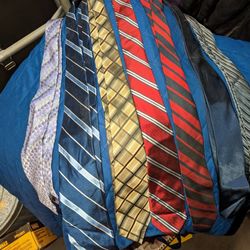 TIE COLLECTION 
