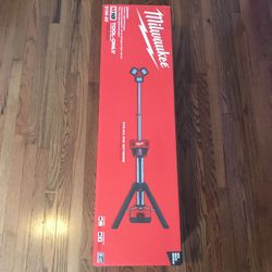 Milwaukee M18 Three Head Tower Light Brand New $270 Firm Cash Olny 