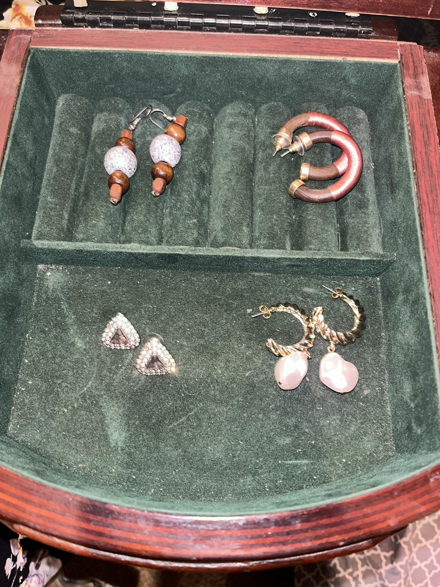4 Pairs of Earrings