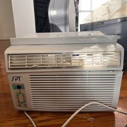 Air conditioner (Window unit AC)