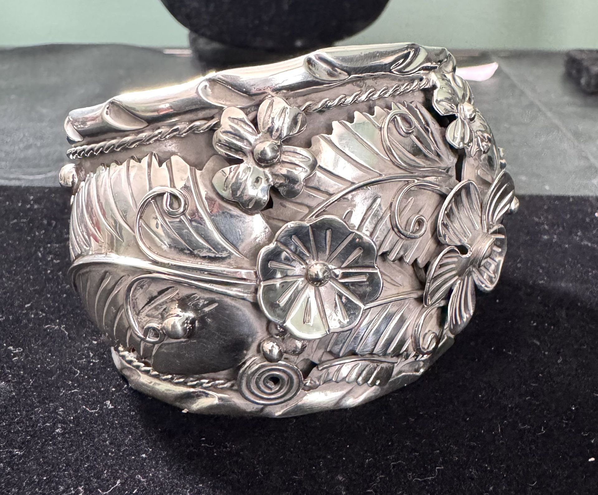 Taxco TA-174 .950 Sterling silver Cuff. Weight 101.3grams