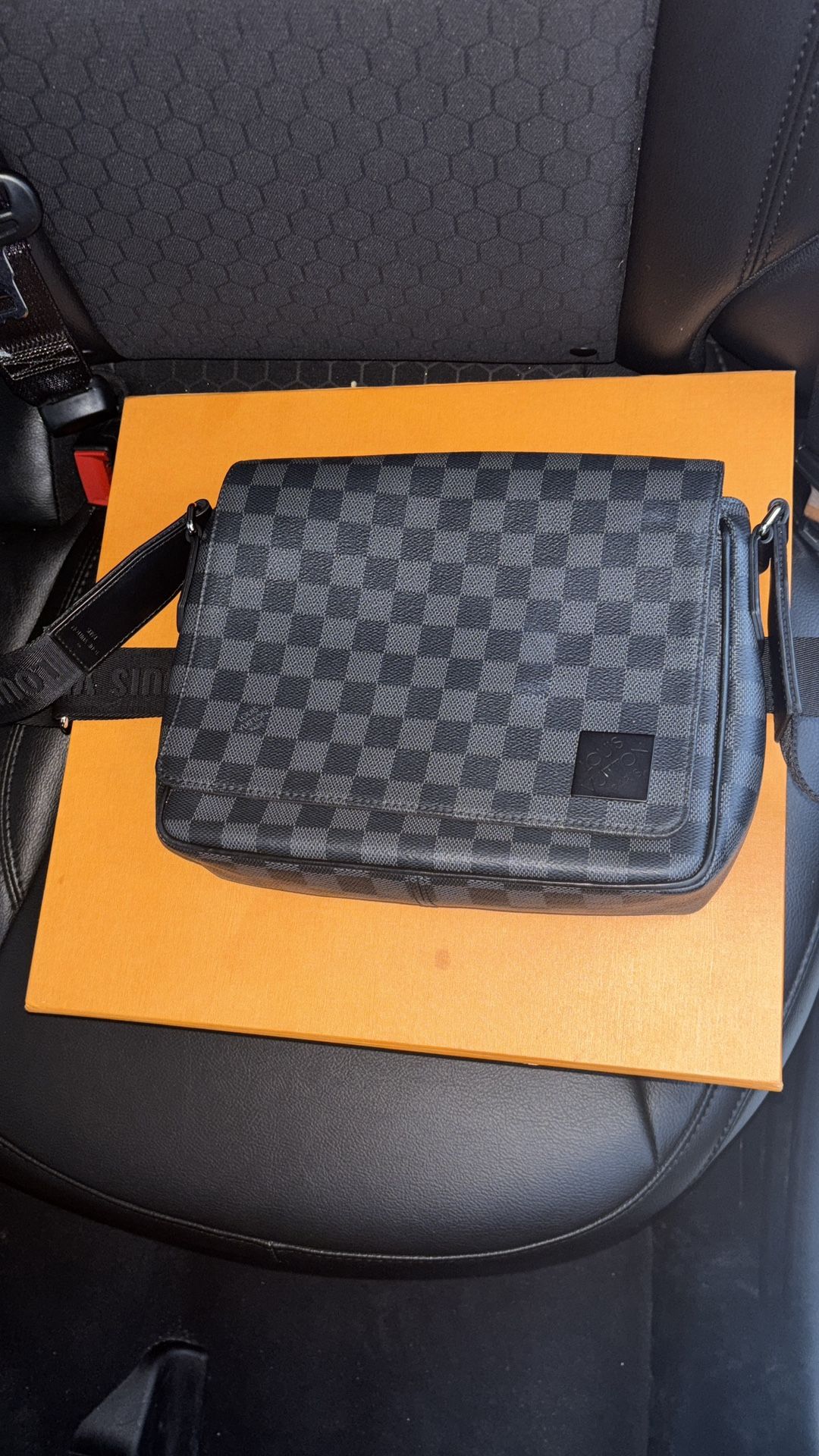 LOUIS VUITTON DISTRICT PM BAG