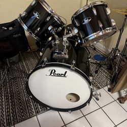 Pearl Drum Set 