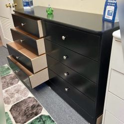 8 Drawer Dresser 