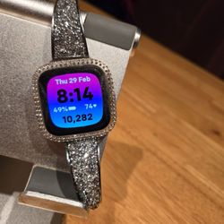 BLING BLING FITBIT VERSA 4 BUNDLE DEAL
