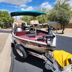 Crestliner  2000 .aluminum V Hull