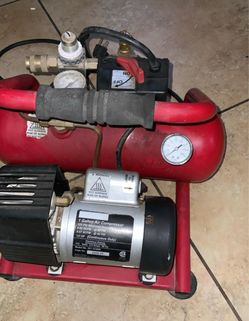 Gallon Air Compressor with BRAND NEW Air Hose