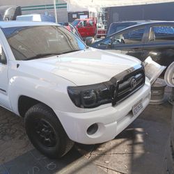 Toyota Tacoma White 2006