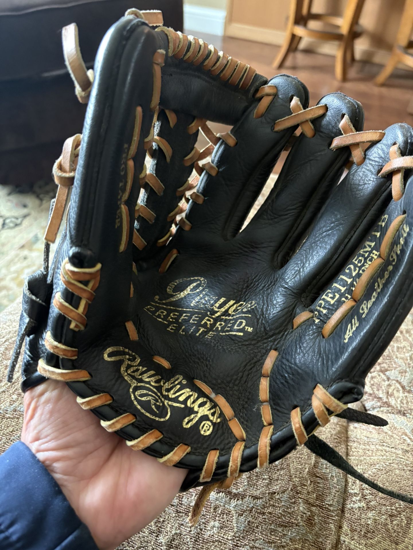 2 Rawlings Baseball ⚾️ Gloves 11. 1/4 Inch