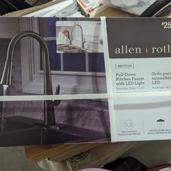 Brand New In Box Stainless Steel Pull Down Kitchen Faucet 