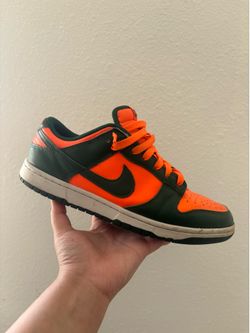Nike dunk low Miami hurricane size 10.5