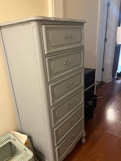 Free dresser