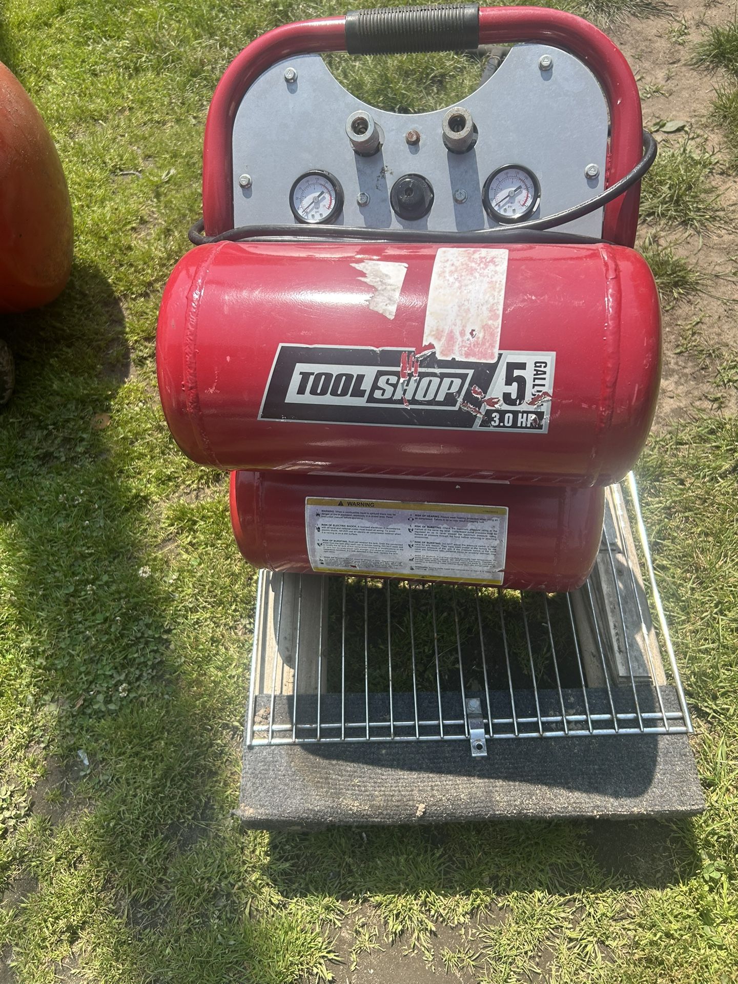 Air Compressor By Tool Shop Great For Roofing Just Add Your Own Air Hose Excellent Working