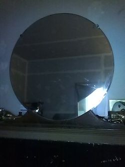 Vanity mirror