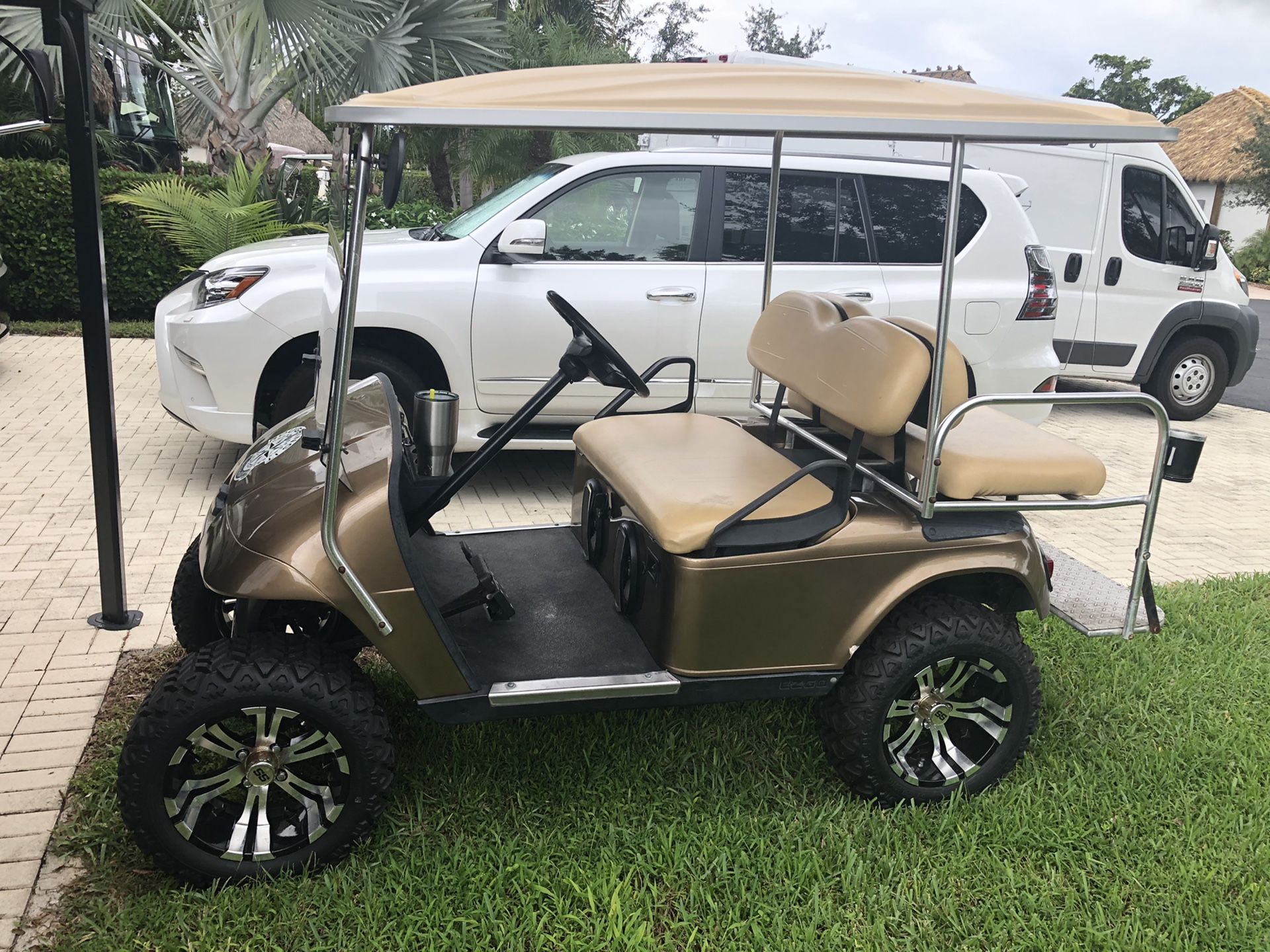 EZGO GAS GOLF CAR