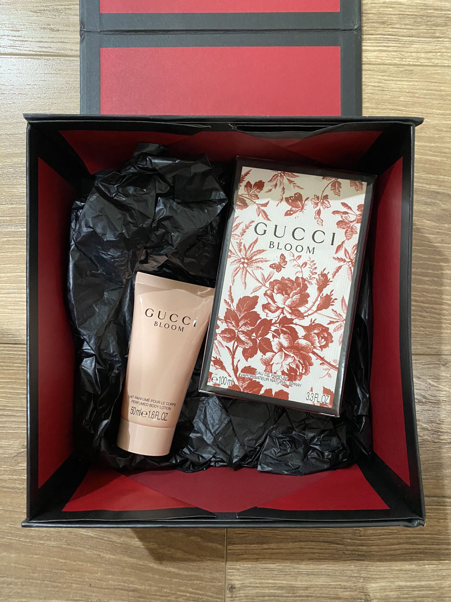  Gucci Bloom Eau De Parfum and Scented Lotion Gift Set Perfume  for Women 1.6 oz and Perfumed Lotion for Women 1.6 oz : Beauty & Personal  Care