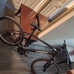 Trek Dual Sport 3 26 Inch Tires  W Bontrager Bars And Stem