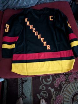 Hockey jersey size xl mens stitched Vancouver