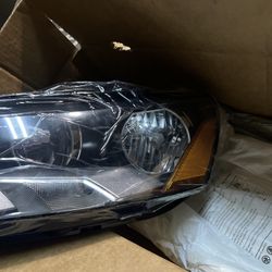 Driver Side Headlight for 2012-2015 Volkswagen Passat