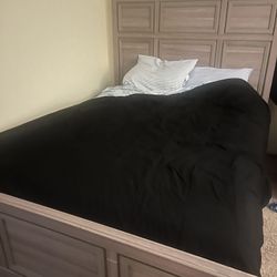 Queen Bed Frame (mattress / Metal Box Frame) Dresser & Mirror 